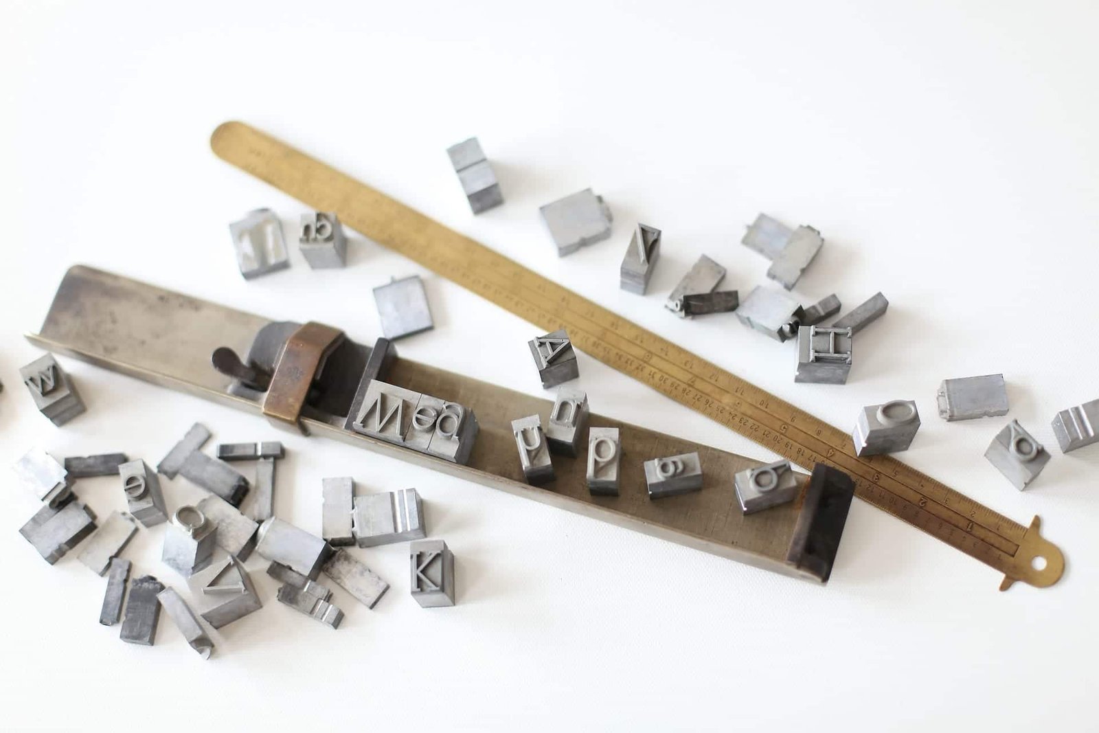 lead set 441136 1920 2